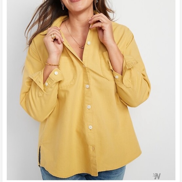 Old Navy women’s button Down Oversized Boyfriend Long-Sleeve Shirt Sz Small, NWT - Picture 1 of 13